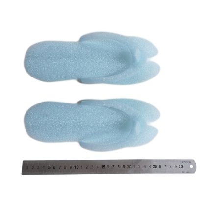 Сини еднократни чехли от експандиран полиетилен и дебелина на основата 5мм
